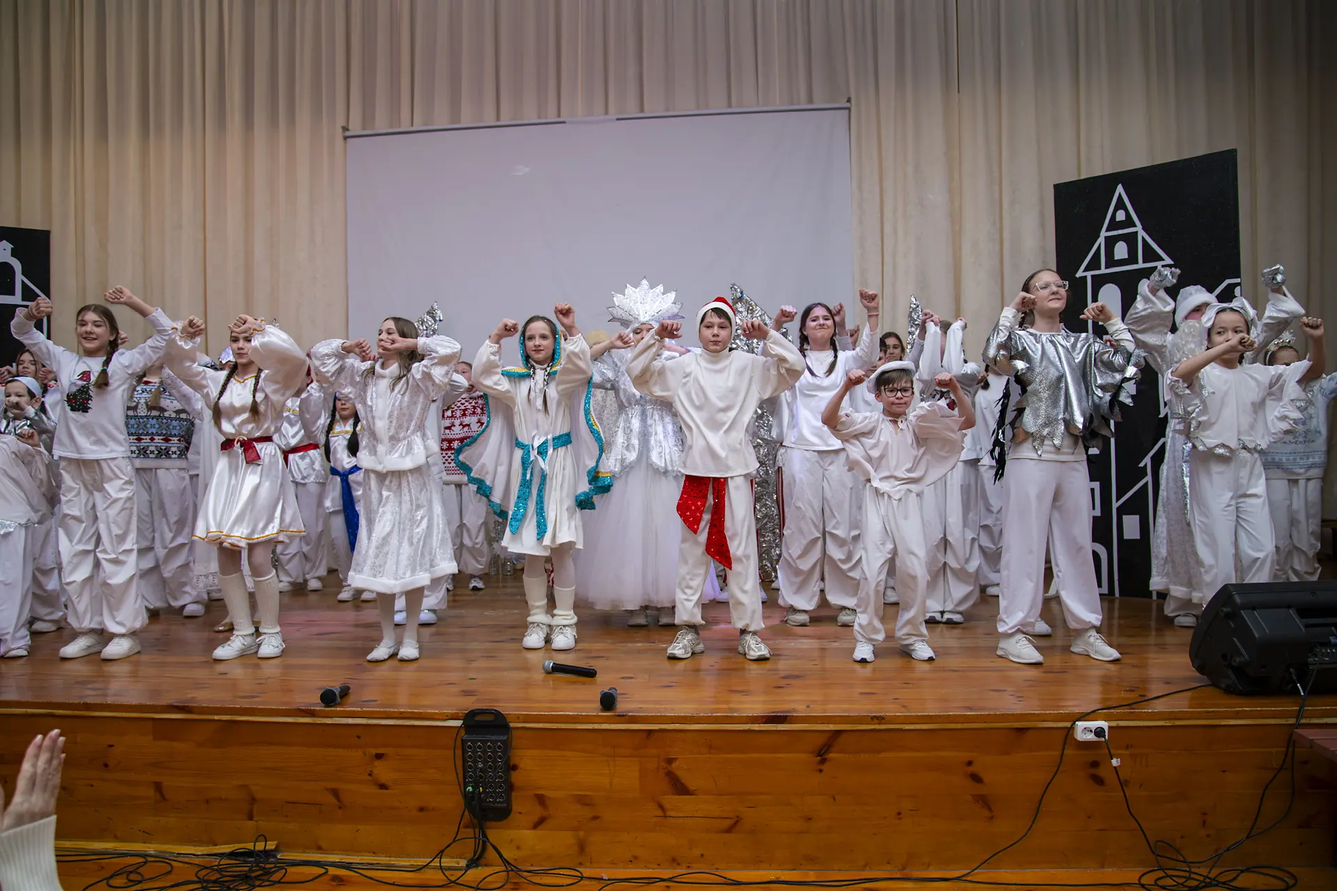 #85школа_события #85школа_школьныйтеатр 23 января был дан старт месячнику патриотического воспитания