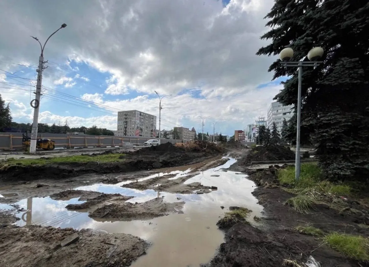 ❗️В Курске создают сухой фонтан и Аллею Героев перед зданием КГУ

Министр образования и науки Курско