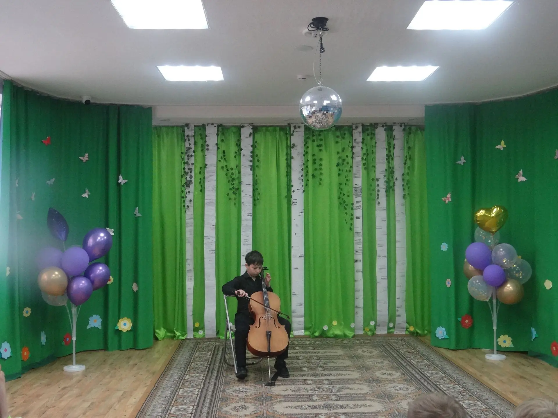 🎼Педагоги и учащиеся детской музыкальной школы им. В. В. Андреева подготовили праздничный концерт д