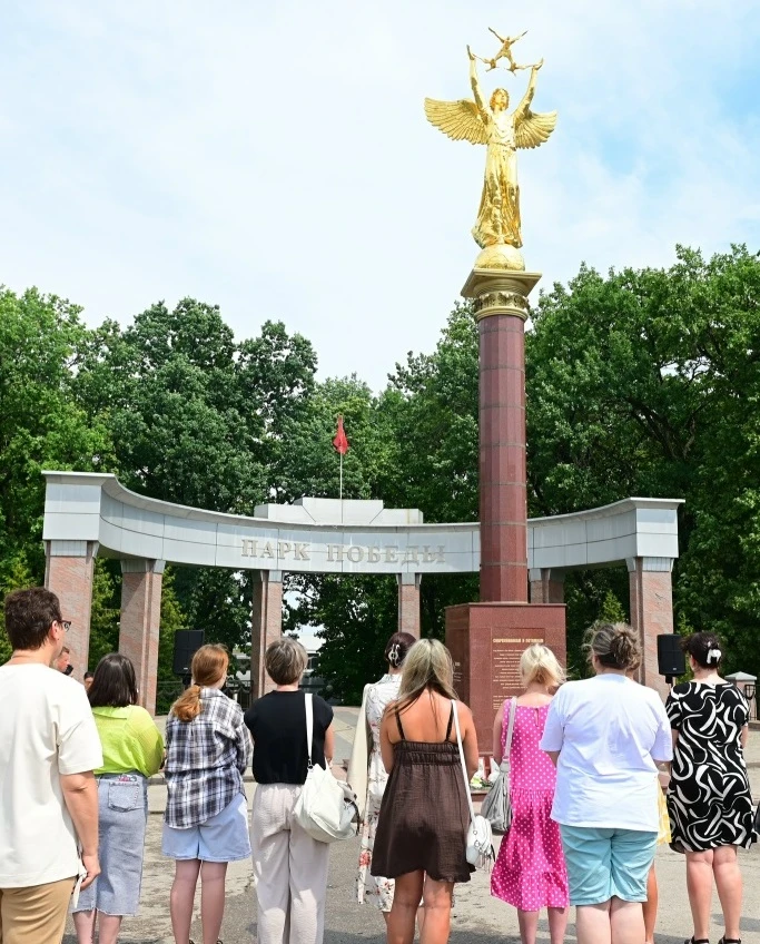 В Новокуйбышевске прошла акция в День памяти детей - жертв войны в Донбассе

Участники церемонии у с
