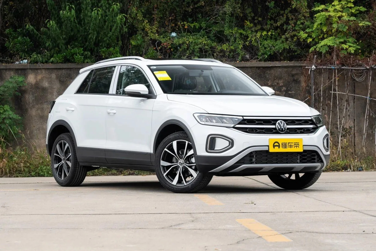 Volkswagen T-Roc

Пробег: 0 км
Двигатель: 1.4 / 150 л.с.
Привод: передний
Год: 2026

Комплектация:
М