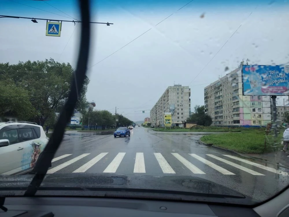Освобождён от воды перекрёсток улиц Вокзальная и Гамарника.
