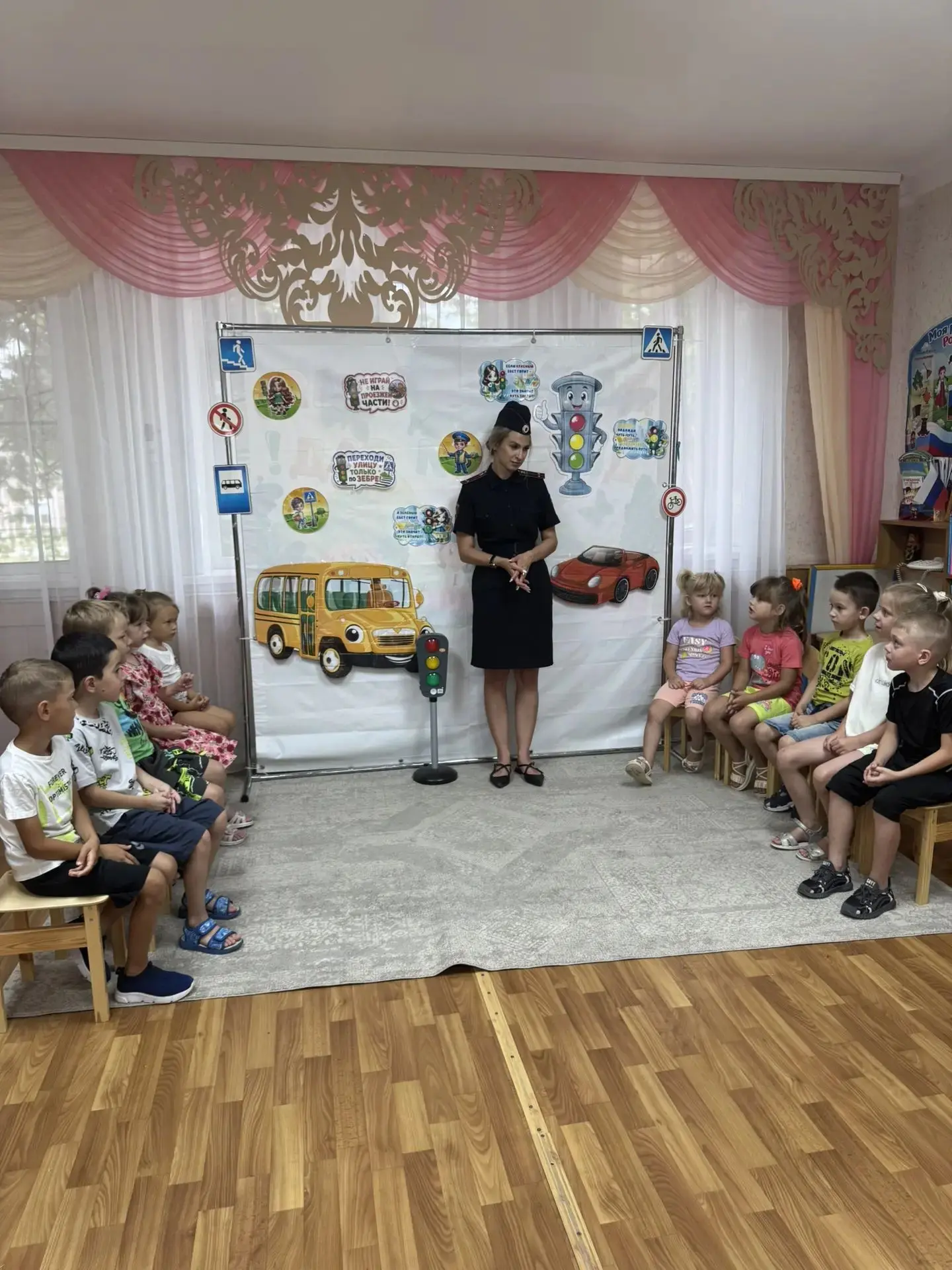 В рамках широкомасштабной акции "Лето. Дети. Безопасность" сегодня наш детский сад посе...