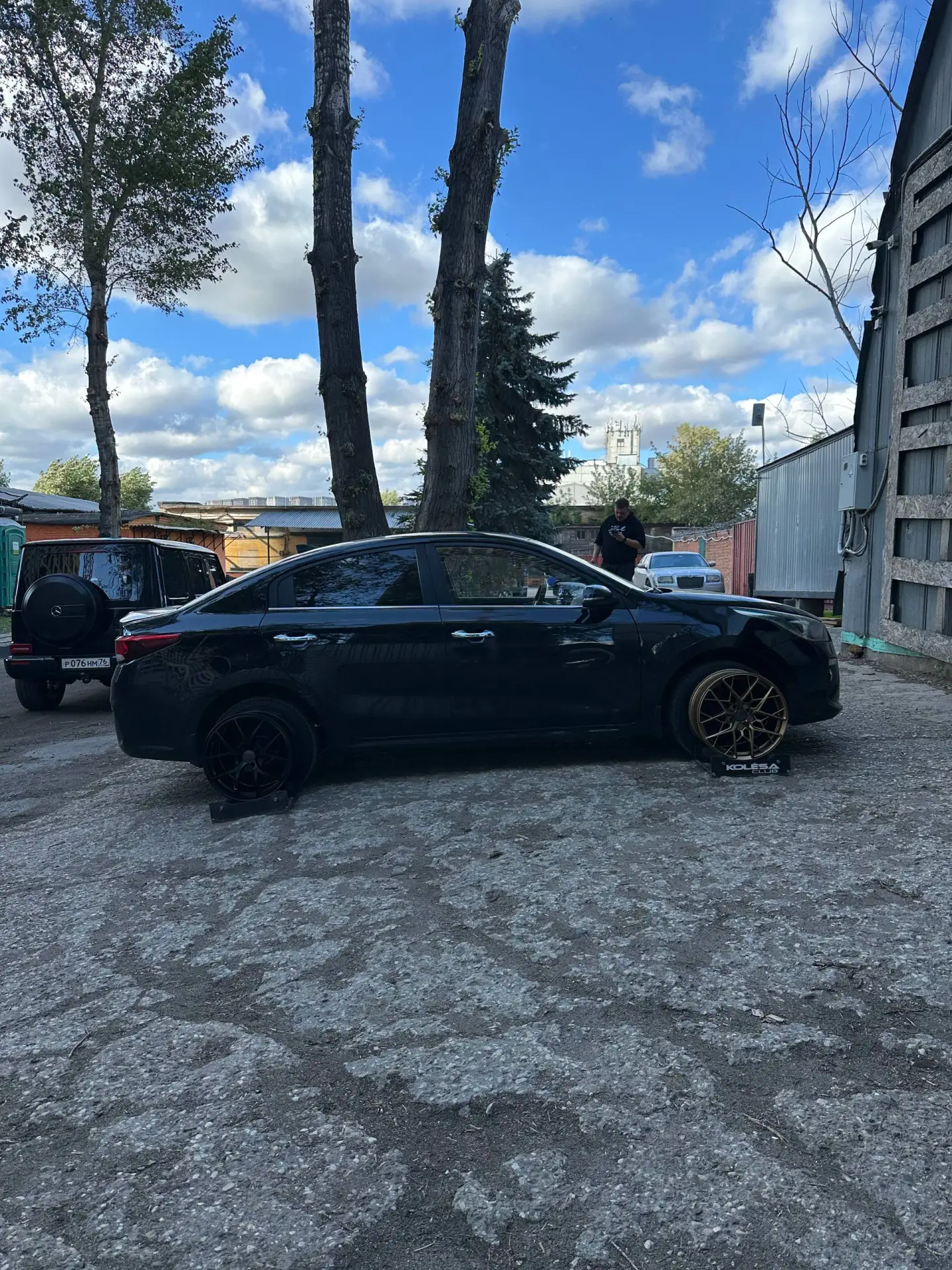 🛞 Kia Rio на примерке дисков в 17-ом диаметре