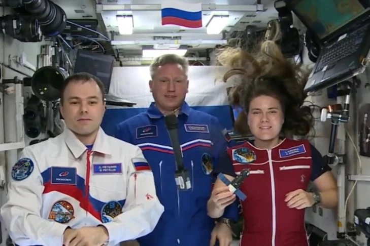 🚀 Космонавт из Заельцовского района открыла фестиваль «Кинокупол» прямо с орбиты