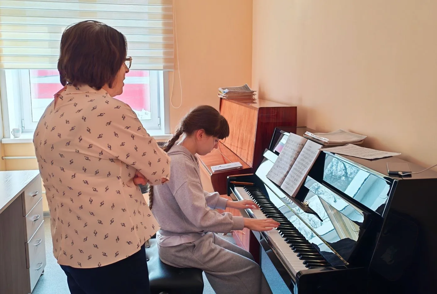Педагоги и их ученики музыкального отделения 🧑‍🧒‍🧒🎼
