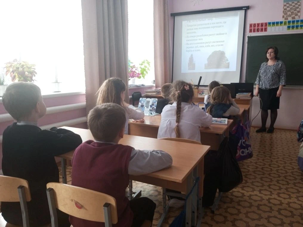 Для воспитанников объединения "Мир, в котором я живу", прошло познавательное занятие на...