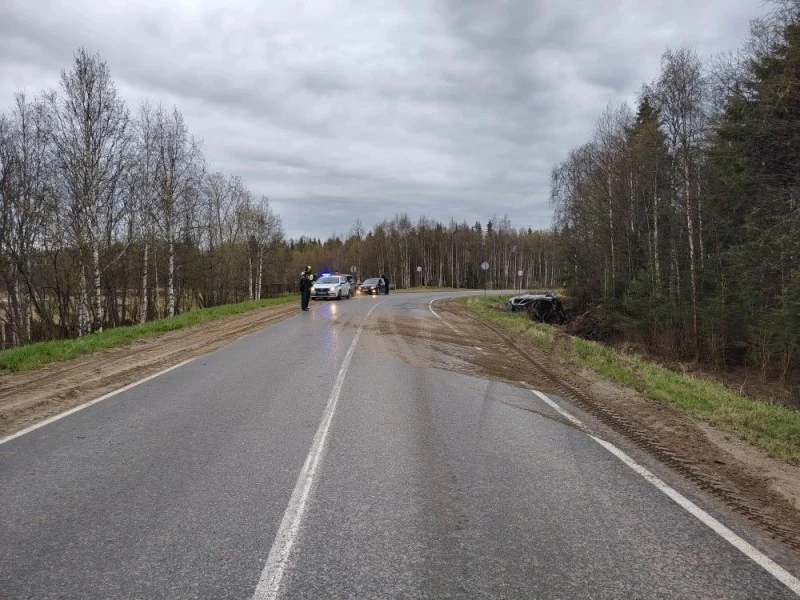ПОД УСИНСКОМ 14-ЛЕТНИЙ ВОДИТЕЛЬ НЕ СПРАВИЛСЯ С УПРАВЛЕНИЕМ, ПОСТРАДАЛИ ЧЕТЫРЕ ПОДРОСТКА  ДТП произош