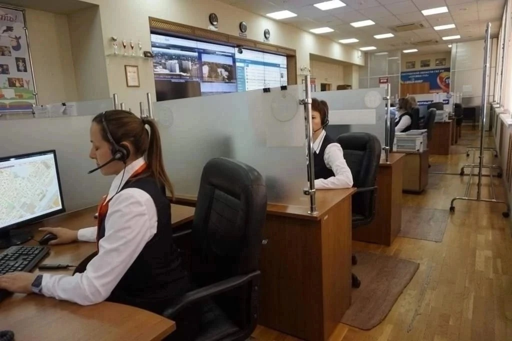 В период с 15.06.2026 по 21.06.2026 в Единую дежурно-диспетчерскую службу города Азова поступило 1 5