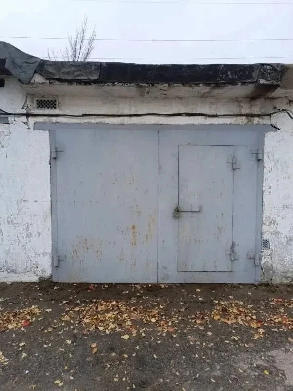 Продам капитальный гараж, б/у, 700 000 руб., жилмассив «Солнечный», 5 квартал