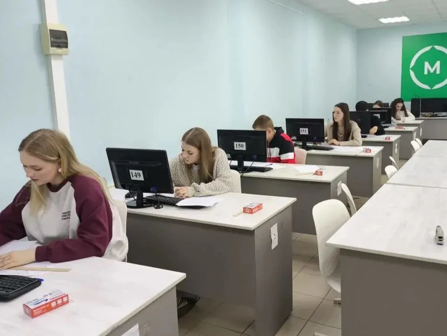 🗓️ 9 июня завершился демонстрационный экзамен по специальности 38.02.03 Операционная д...