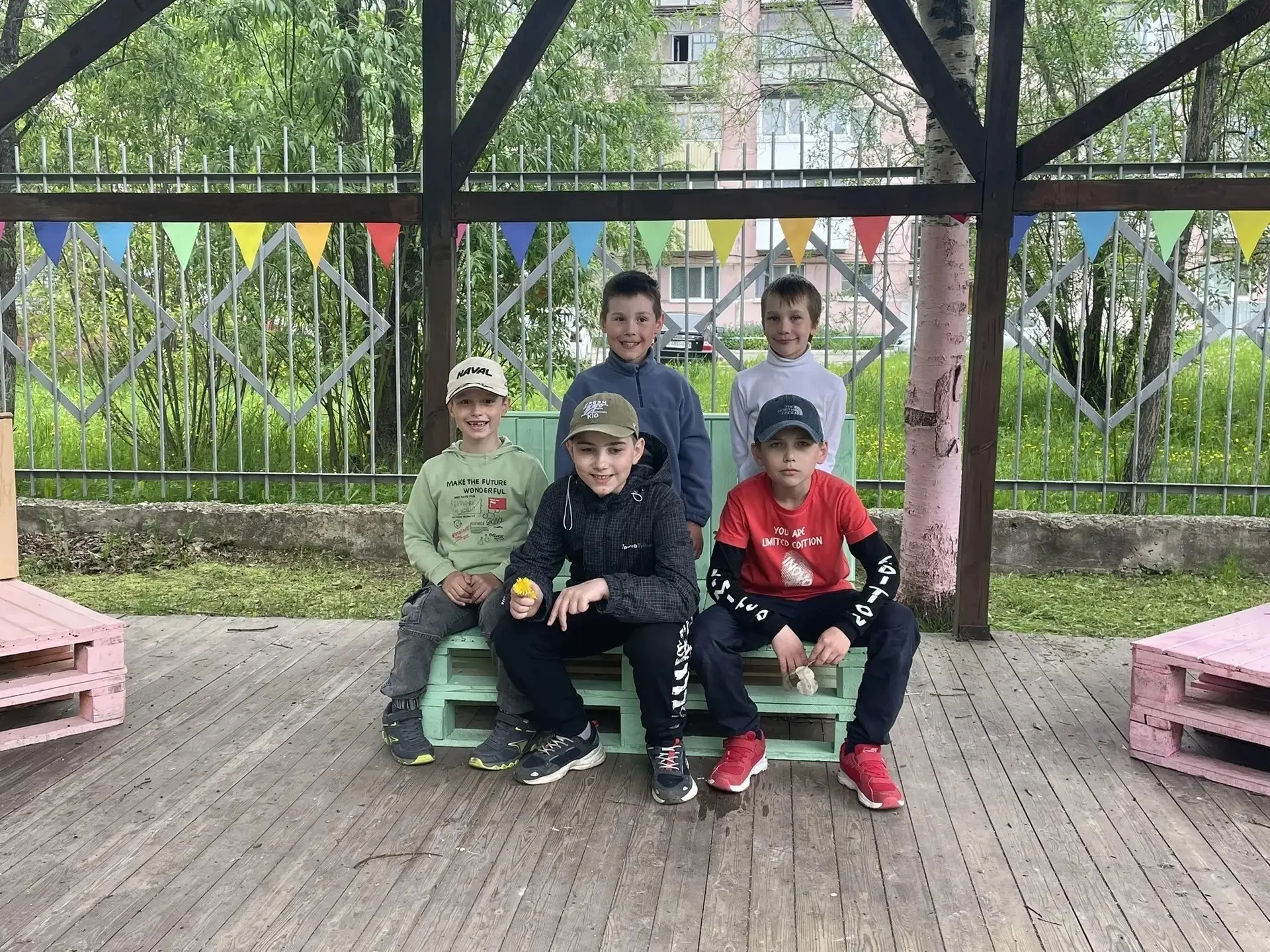 Новый день в лагере «Олимпиец»:
✔ турнир по морскому бою;
✔ прогулка на свежем воздухе;
✔ познавател