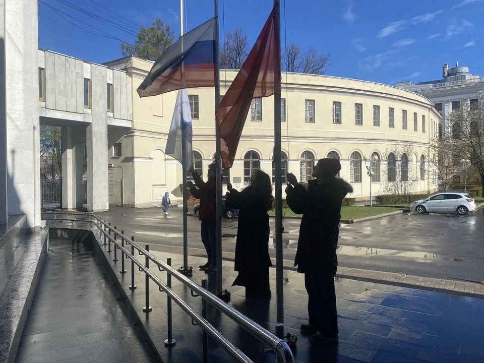 🇷🇺🎖️О команде и памяти: в Аничковом лицее продолжился цикл «Разговоров о важном»