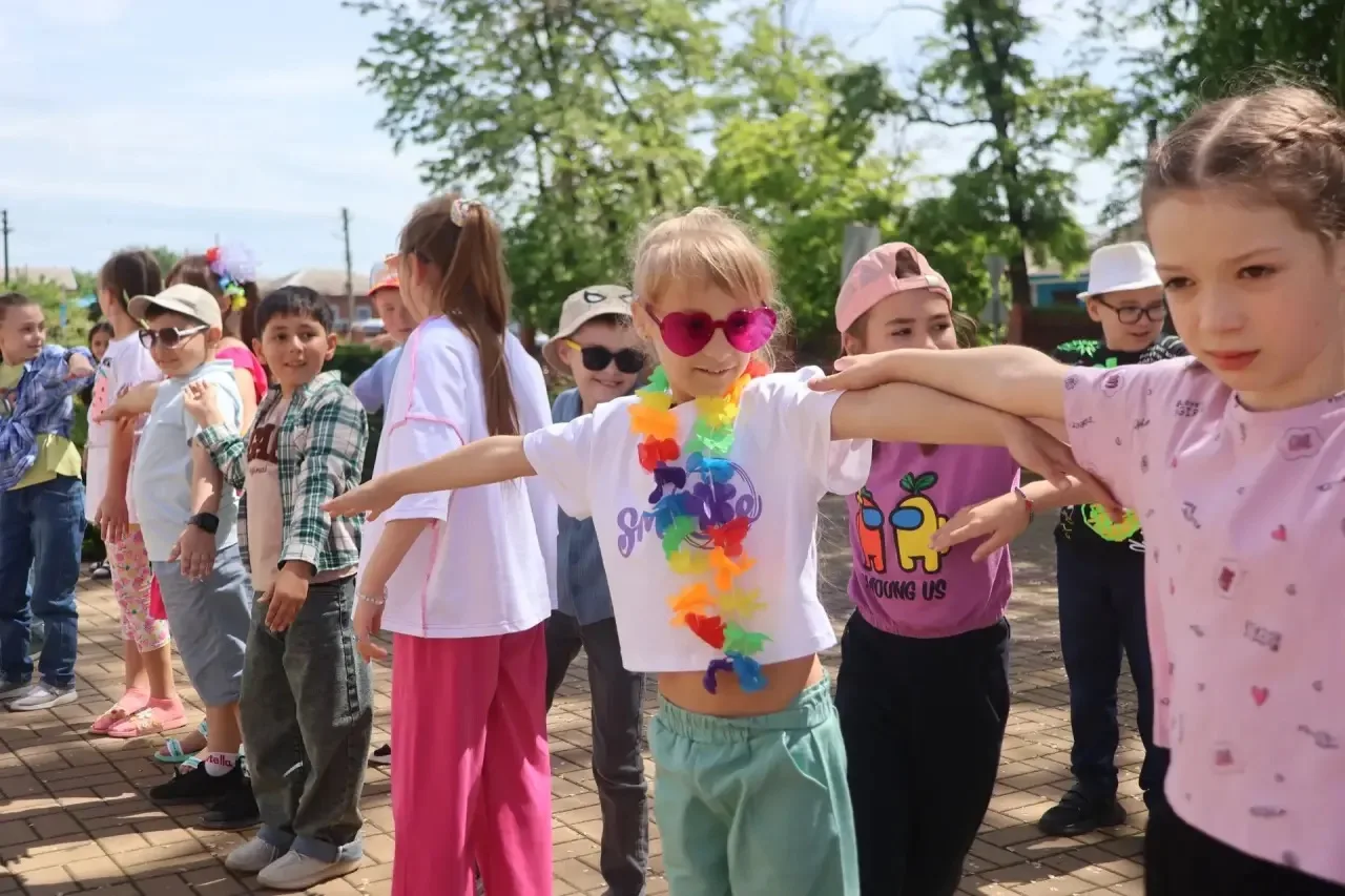 🌺 Гавайское настроение в нашей школе!