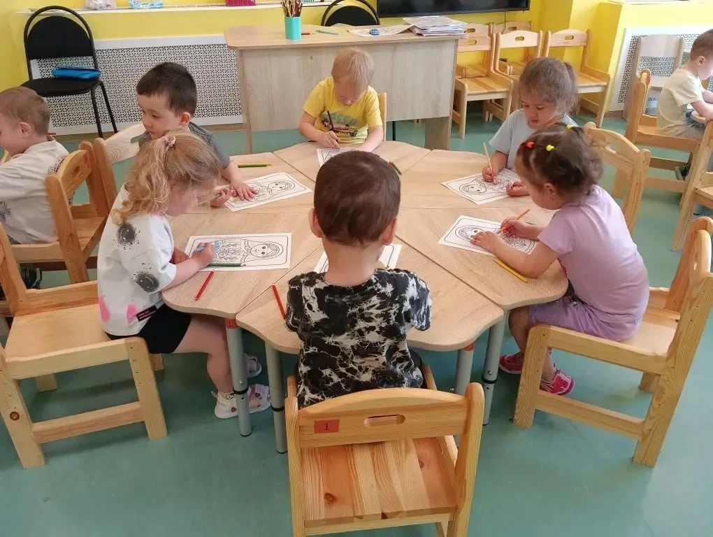 В дошкольном отделении "Чебурашка" прошел «День народной куклы». Ребята не только узнали интересные 