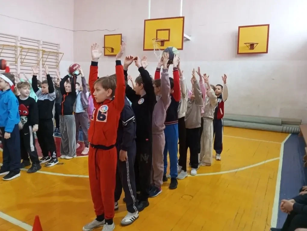 День защитника Отечества  ✨ В преддверии праздника 23 февраля наша школа наполнилась духом спорта и 