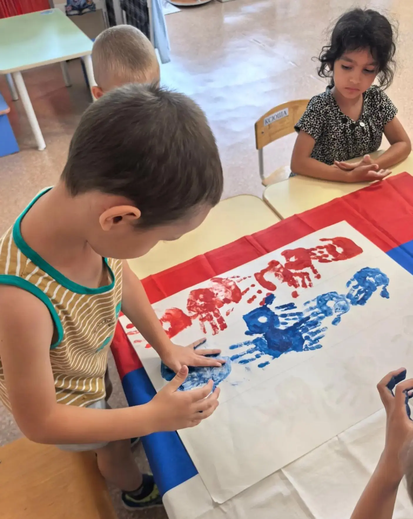 🇷🇺 Продолжаем делиться праздничным творчеством! 🎨✨