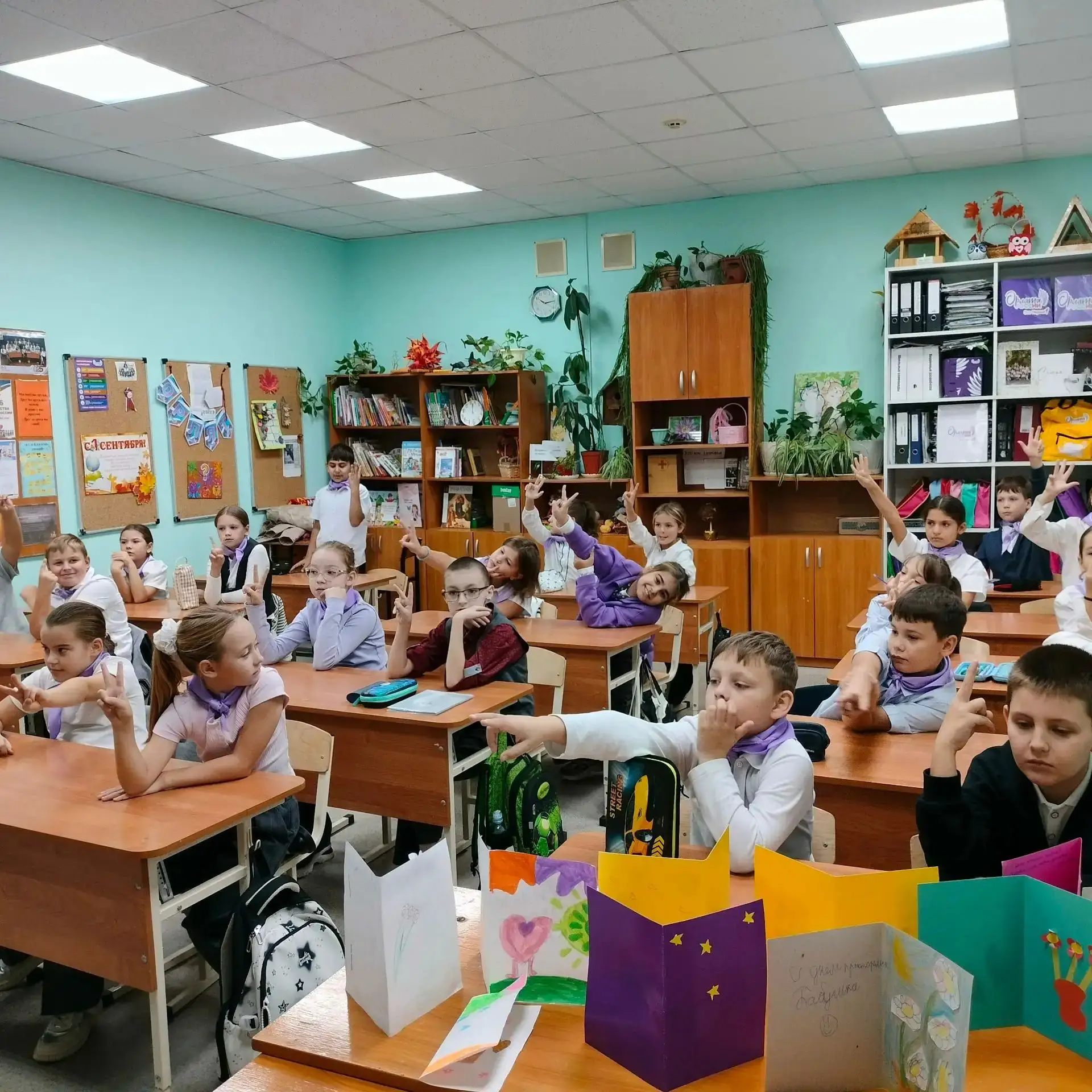 Ребята-Орлята нашей школы провели сегодня киноклуб, посвященный Дню пожилого человека. ...