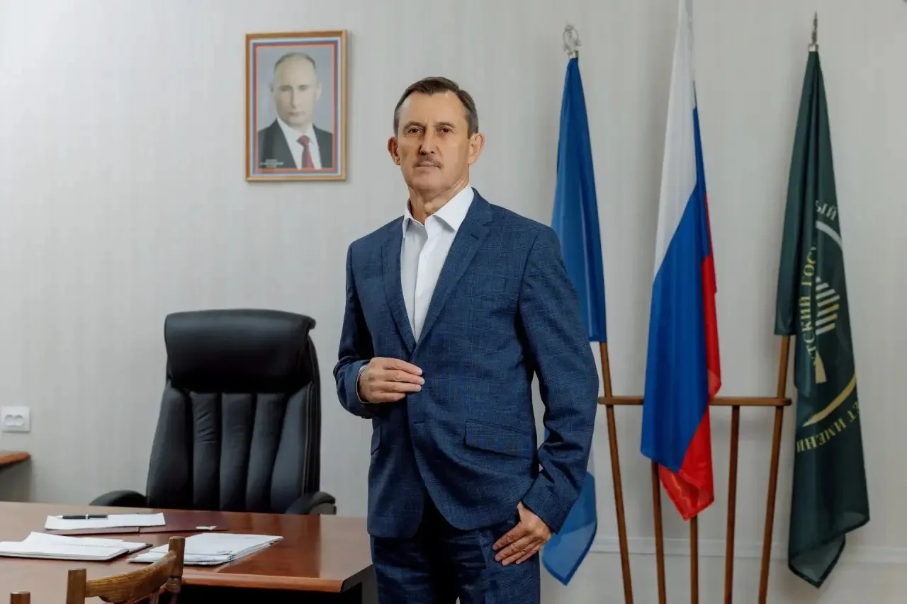 Поздравление ректора Иркутского ГАУ Николая Николаевича Дмитриева с Днём учителя