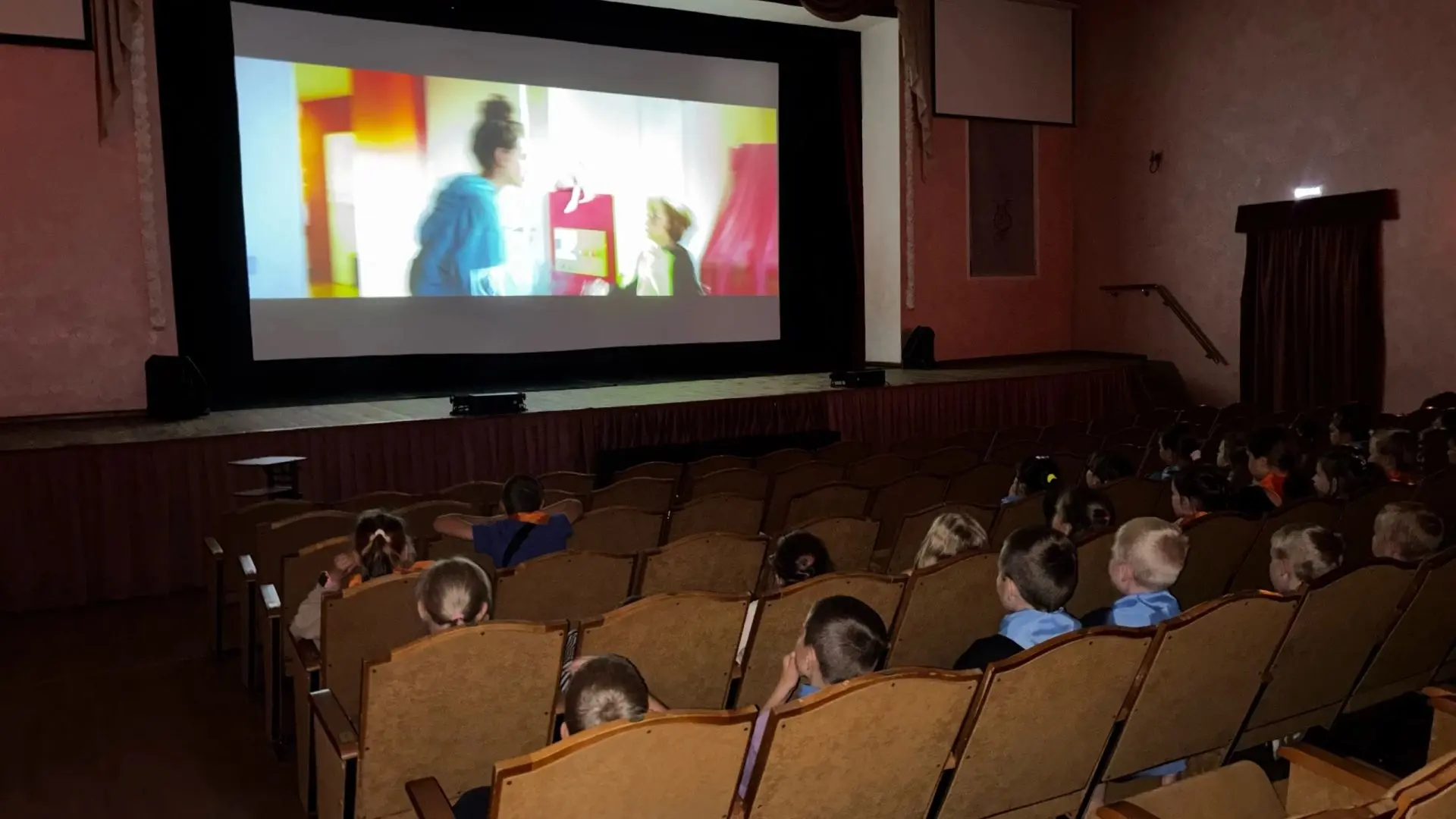 🎬 Волшебство кино в лагере «Радуга»! 🎬

17 июля воспитанники лагеря «Радуга» побывали на кинопоказ