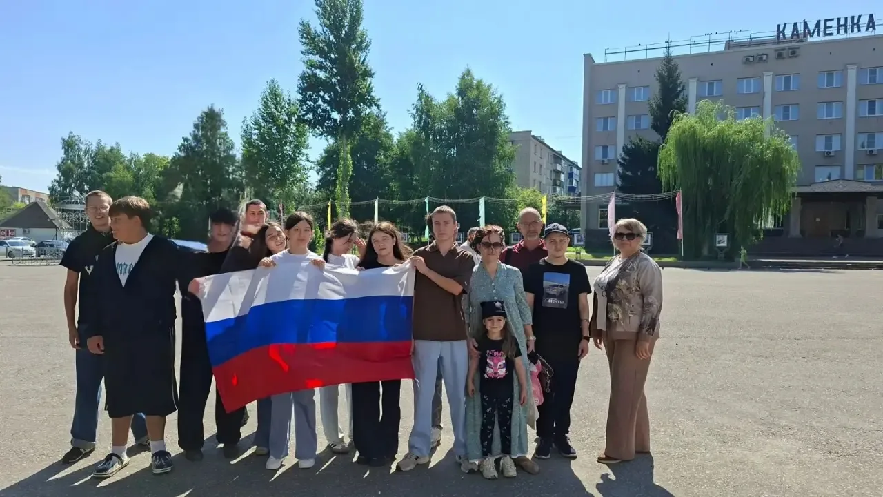 Накануне праздника студенты Каменского техникума промышленных технологий и предпринимат...