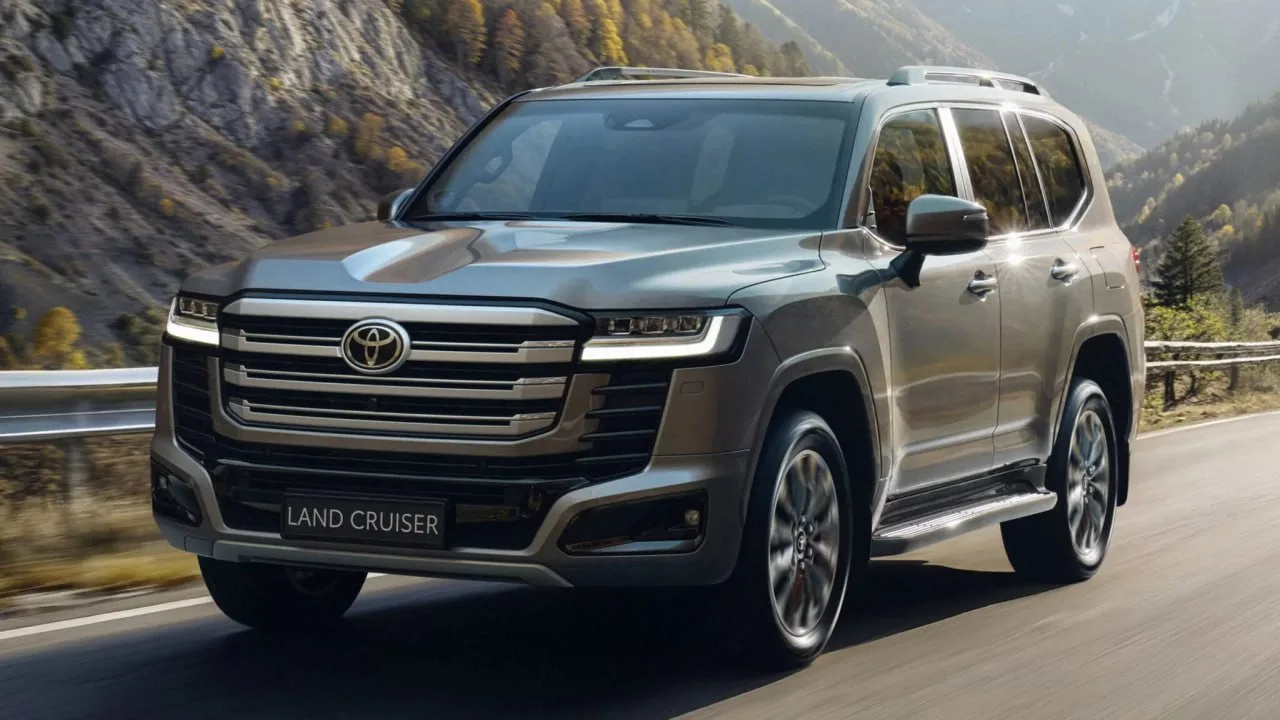 Бензиновый «Крузак» — ВСЁ: новый Toyota Land Cruiser 300 в Японии теперь будет гибридным.