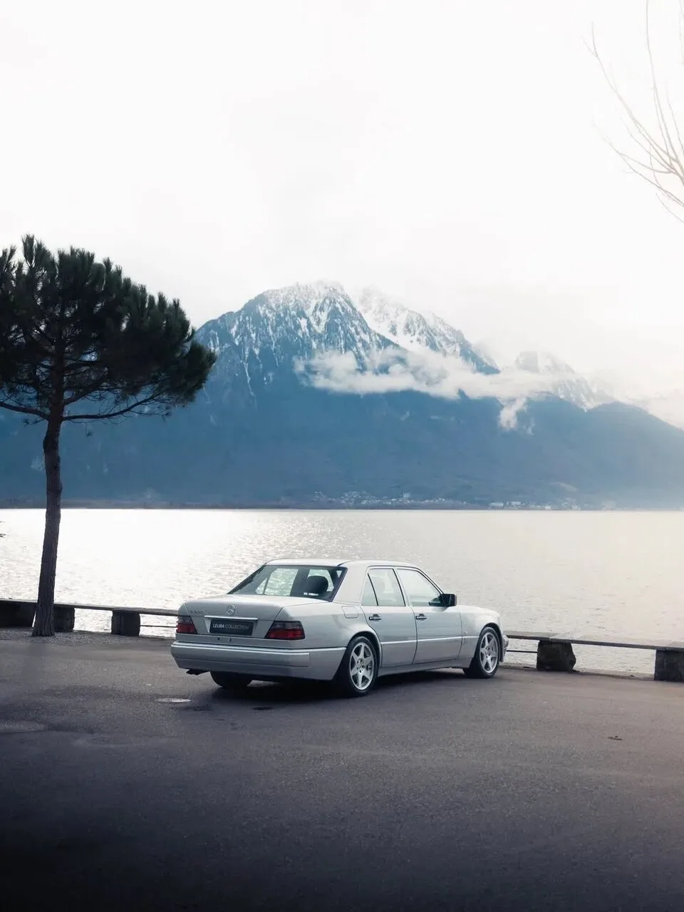 Mercedes-Benz E 500 Limited 1995 года. Ручная сборка при участии Porsche сделала E500 L...
