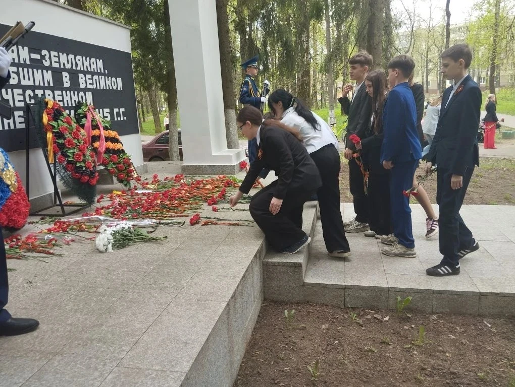 8 мая, в канун великого праздника — Дня Победы, обучающиеся Лицея стали участниками торжественного м