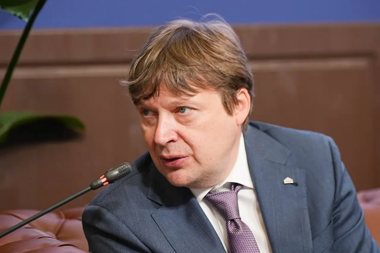 Сейчас бизнесу совершенно невыгодно строить быстро, считает глава НОСТРОЙ Антон Глушков 

Строительн