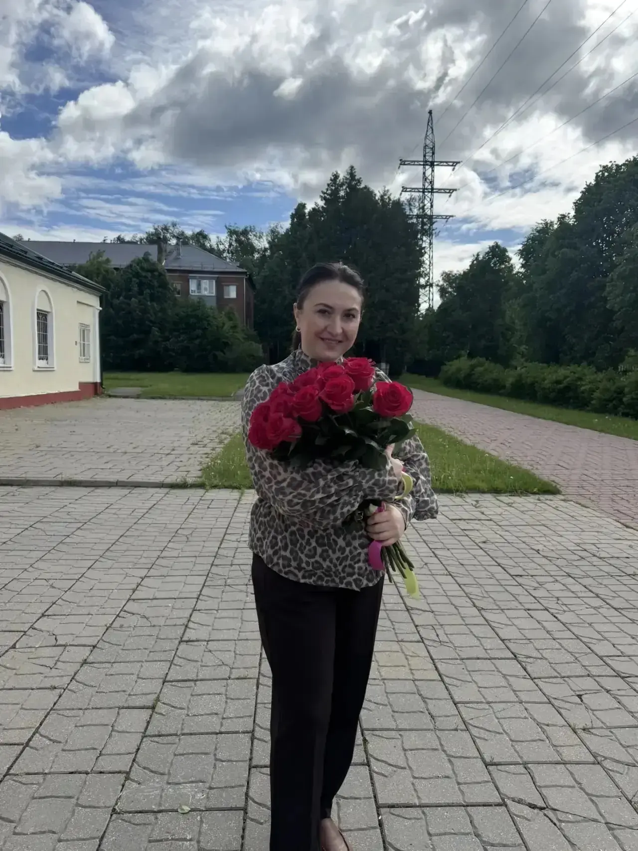 🌺 Сегодня свой День рождения отмечает старший воспитатель МОУ «СОШ имени А.П Белобород...