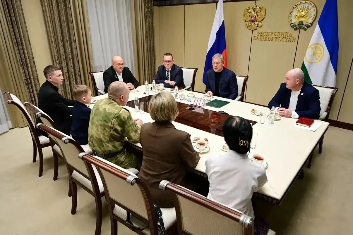 Про замечательную семью Сафиных из Салаватского района я уже рассказывал. Рустам Фанисо...