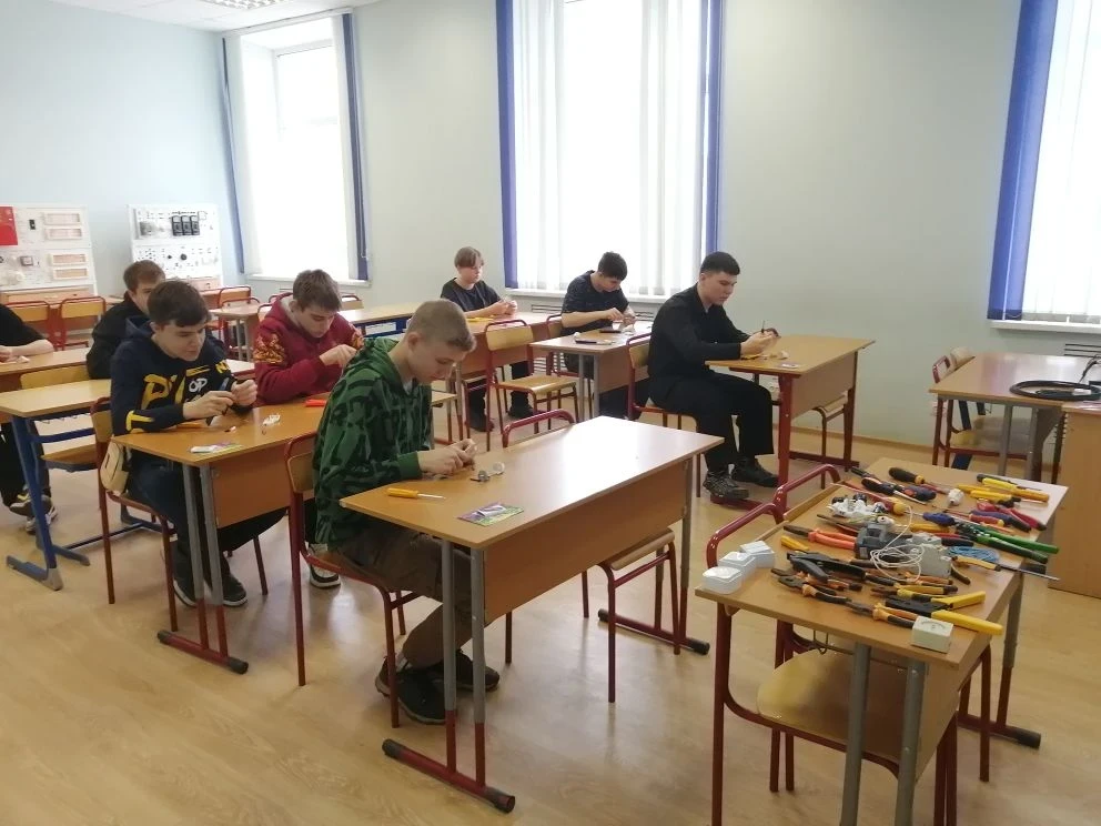 ✨Суббота 18 апреля стала очень насыщенной событиями для наших учеников. 🏫Так, девятиклассники Школы-