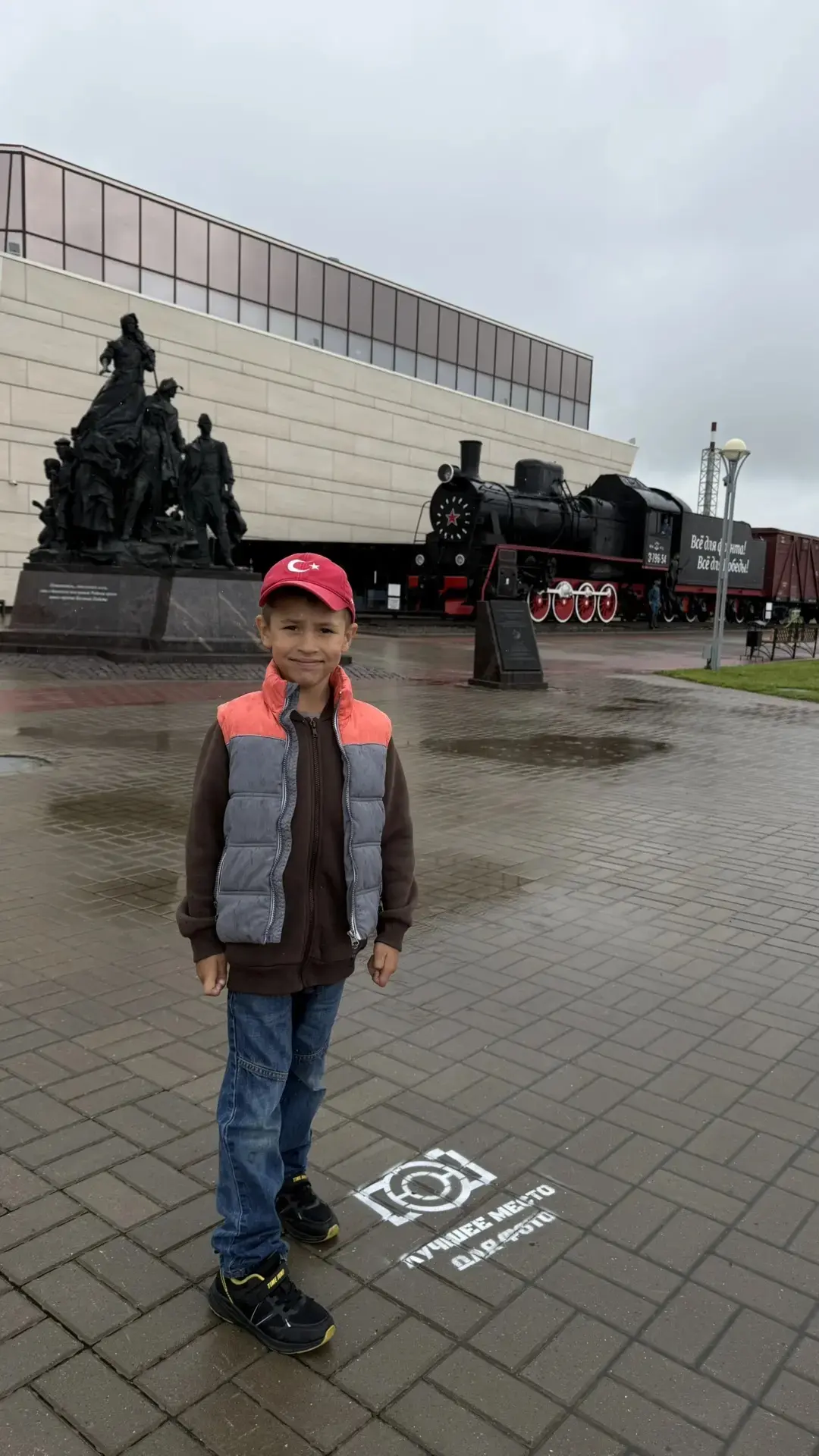 Воспитанник подготовительной группы Алексей Нефёдов вместе с родителями посетил музей на Прохоровско