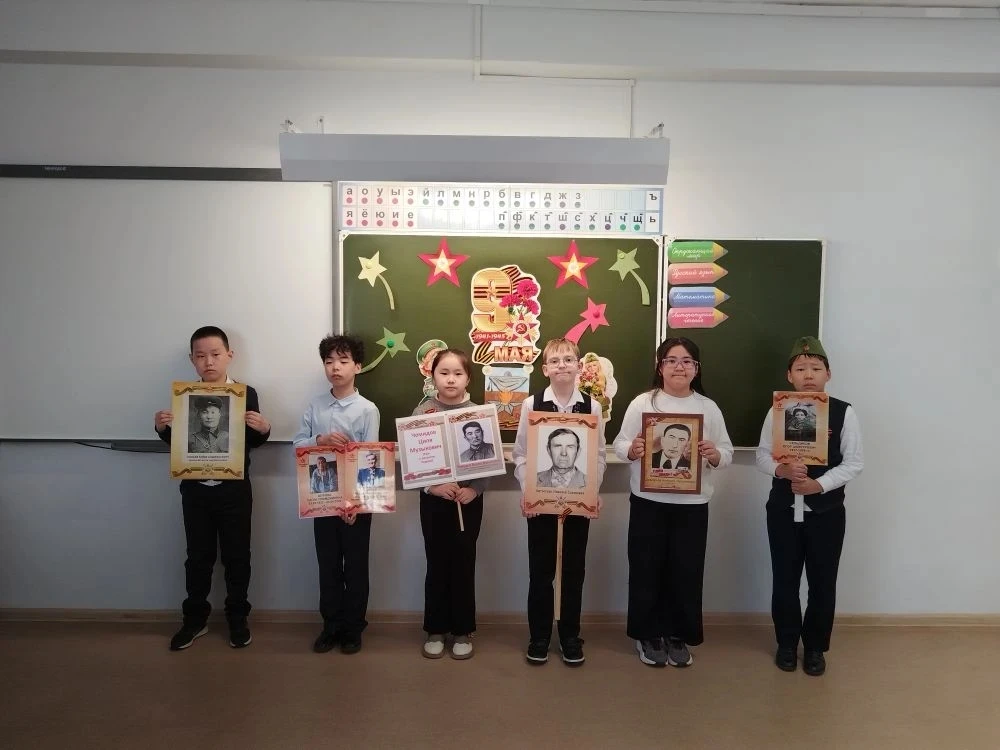 📢 Классные часы памяти  В 6 "Е" и 2 "Г" классах прошли классные часы "Не забыть нам этой даты", посв