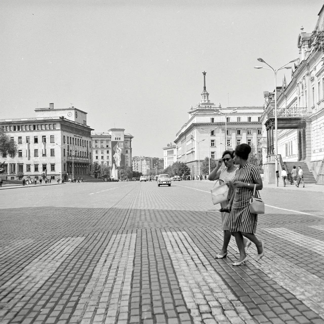 На пешеходном переходе в Софии в Болгарии, 1966
