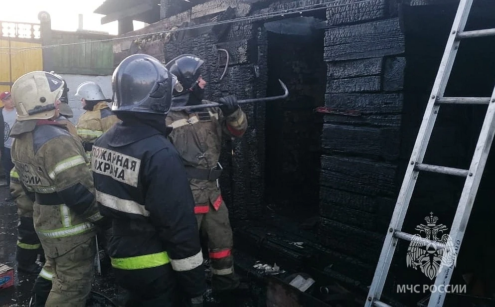 Баня полыхала в Аскизском районе