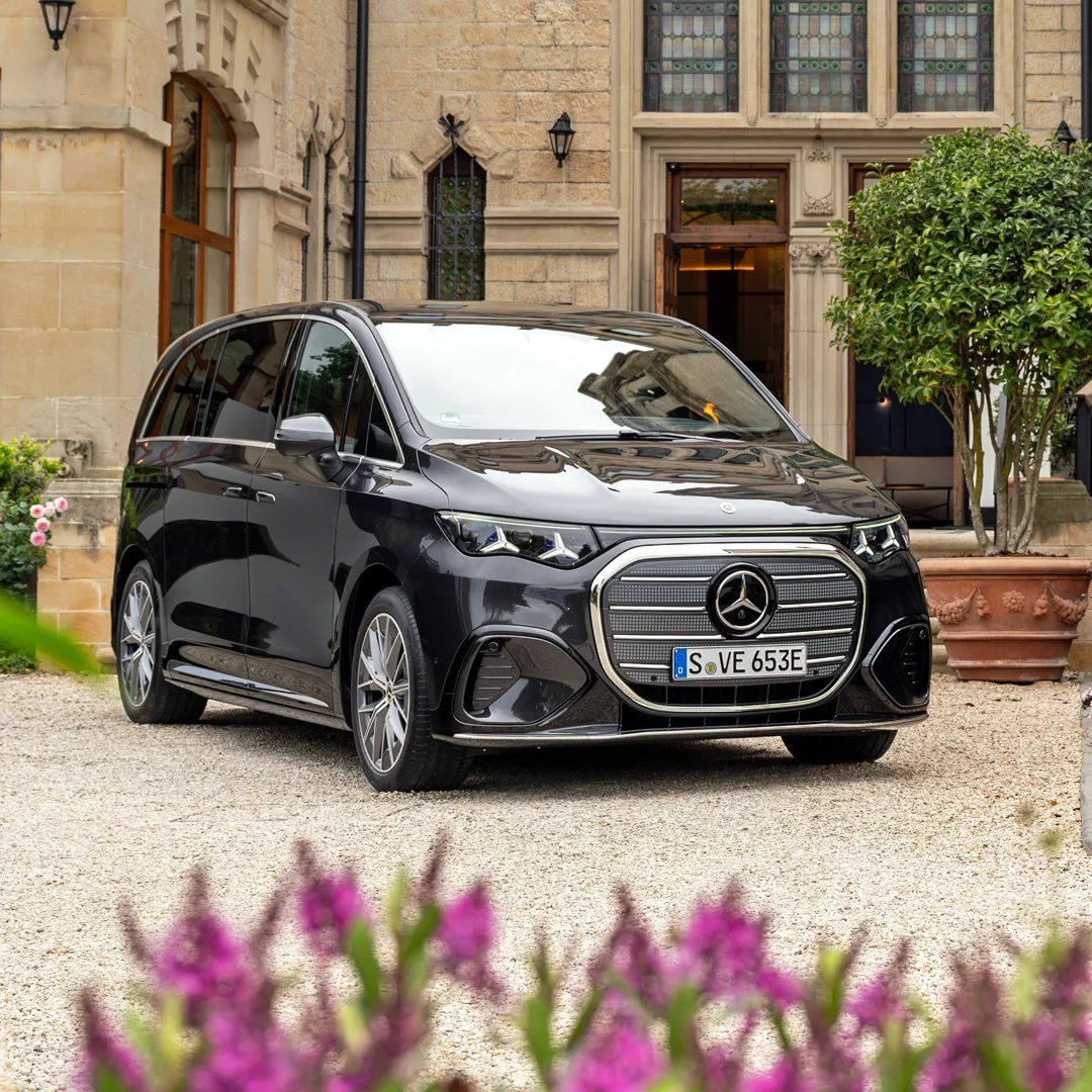 Новый "Тяжёлый Люкс" от компании "Mercedes-Benz" да ещё и в исполнении "AMG Line".
Компания "Mercede