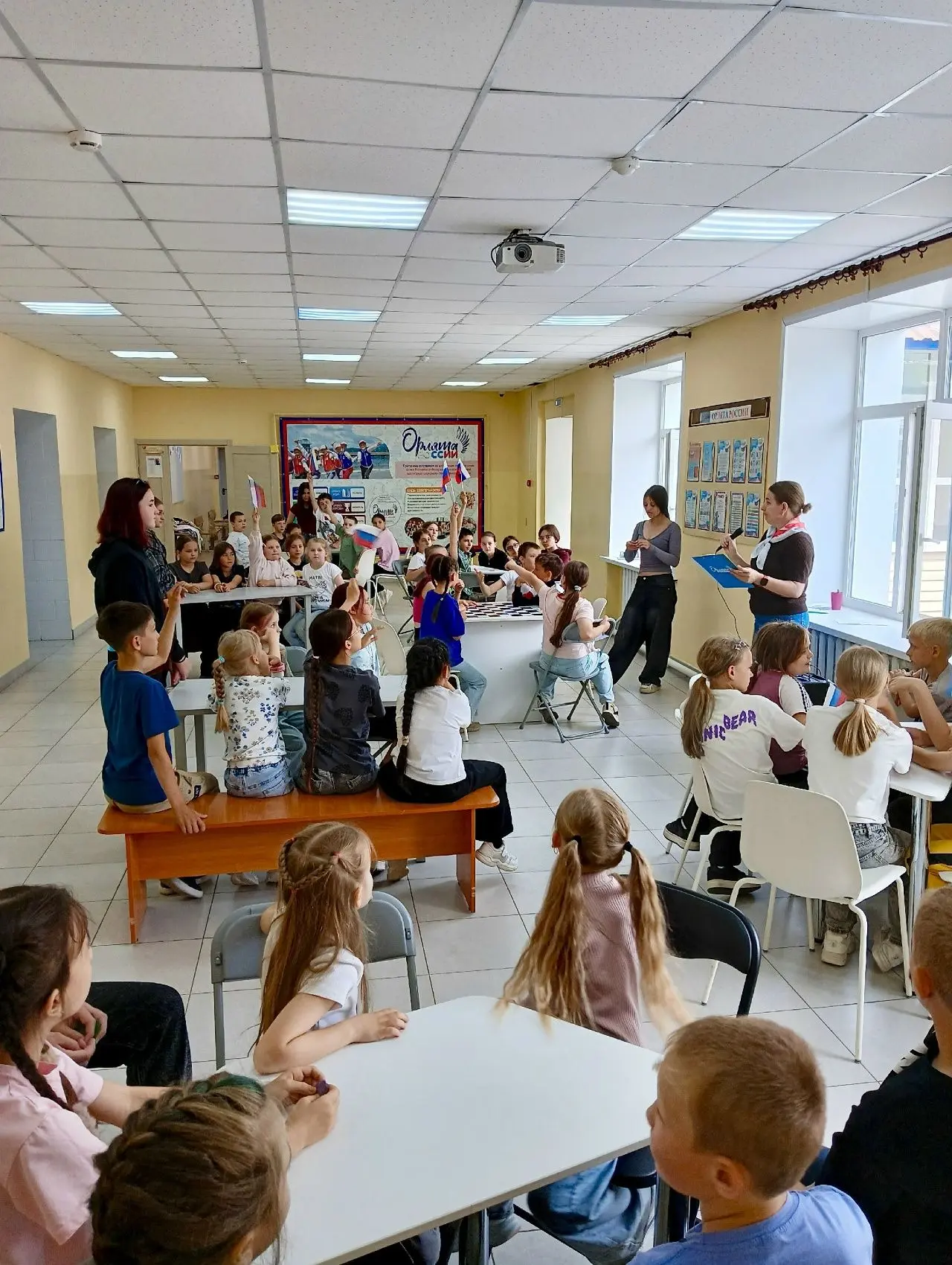 Наш День государственности: как это было!
В пришкольном лагере "Ритм" сегодня царила особенная атмос