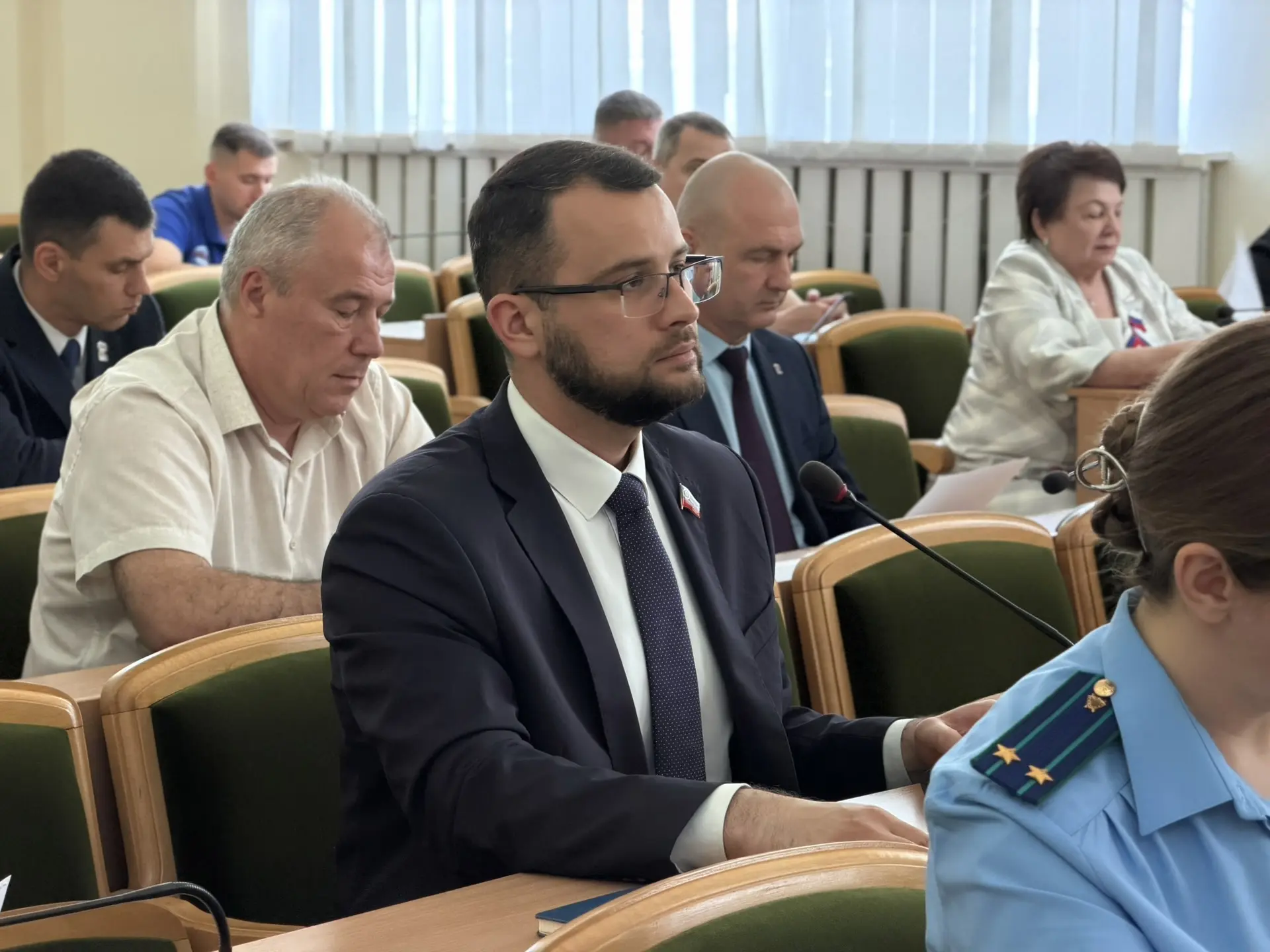 ⚖️ В Народном Совете ЛНР рассмотрели новые изменения в законодательстве

На пленарном заседании Наро