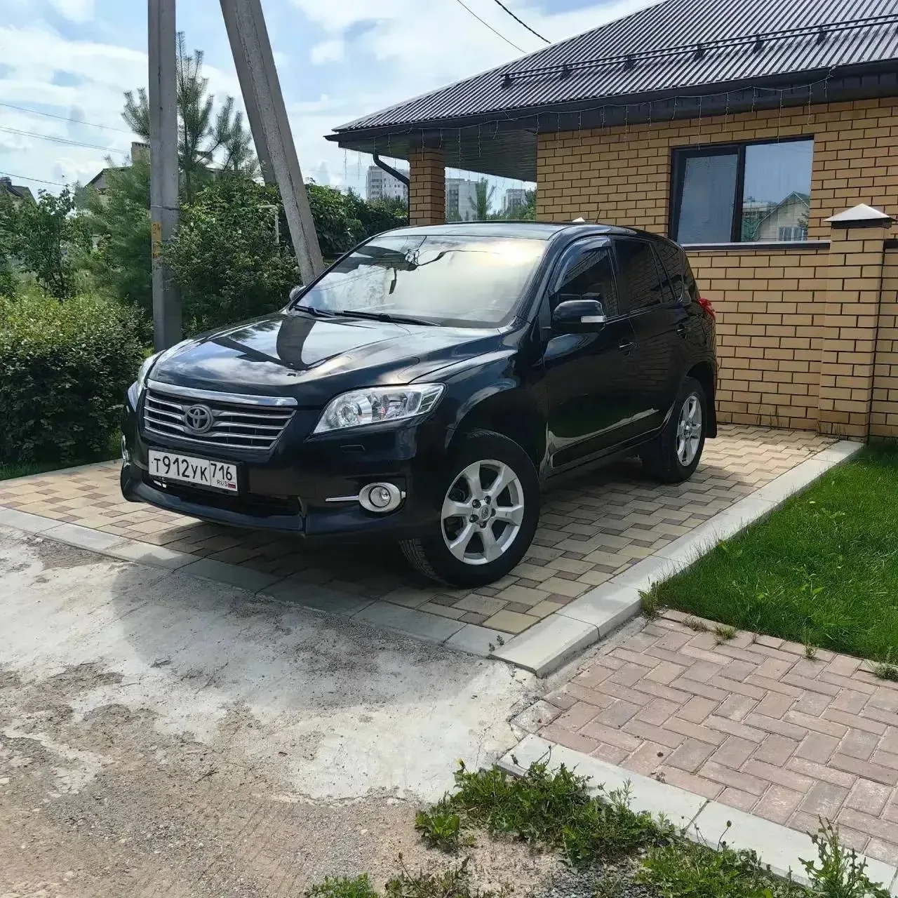 1.Toyota Rav4
 2.1050000
3. 2011
4.180000
5. Набережные челны
6. 89274098100
В отличном техническом 