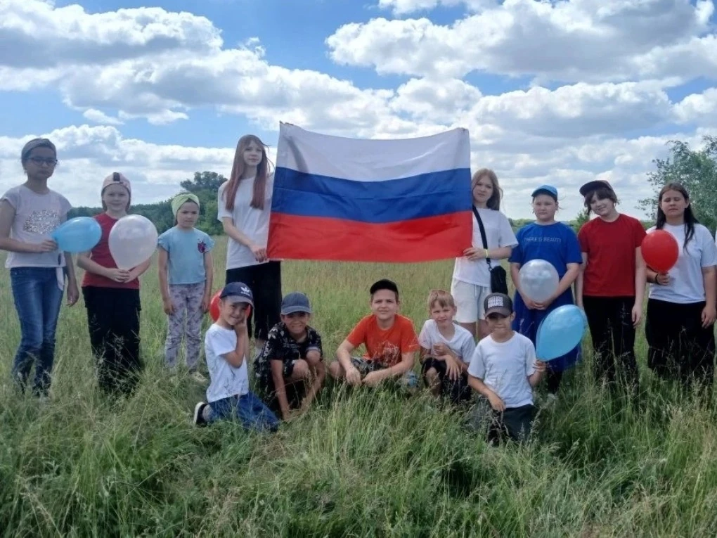 🇷🇺Сегодняшний день, посвящённый Дню России, начался с традиционной зарядки для бодрос...