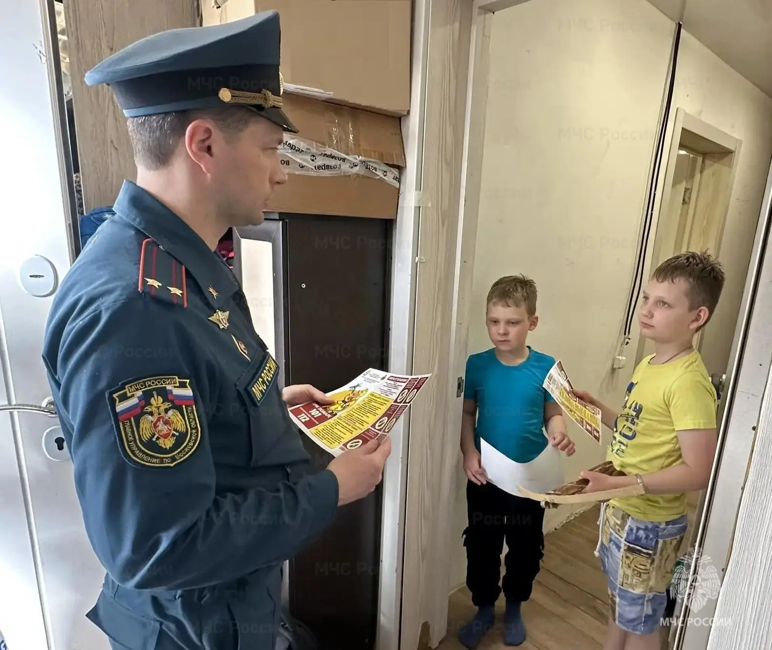 🚨В Ленинском округе продолжается оснащение жилья многодетных семей пожарными извещателями  В рамках 