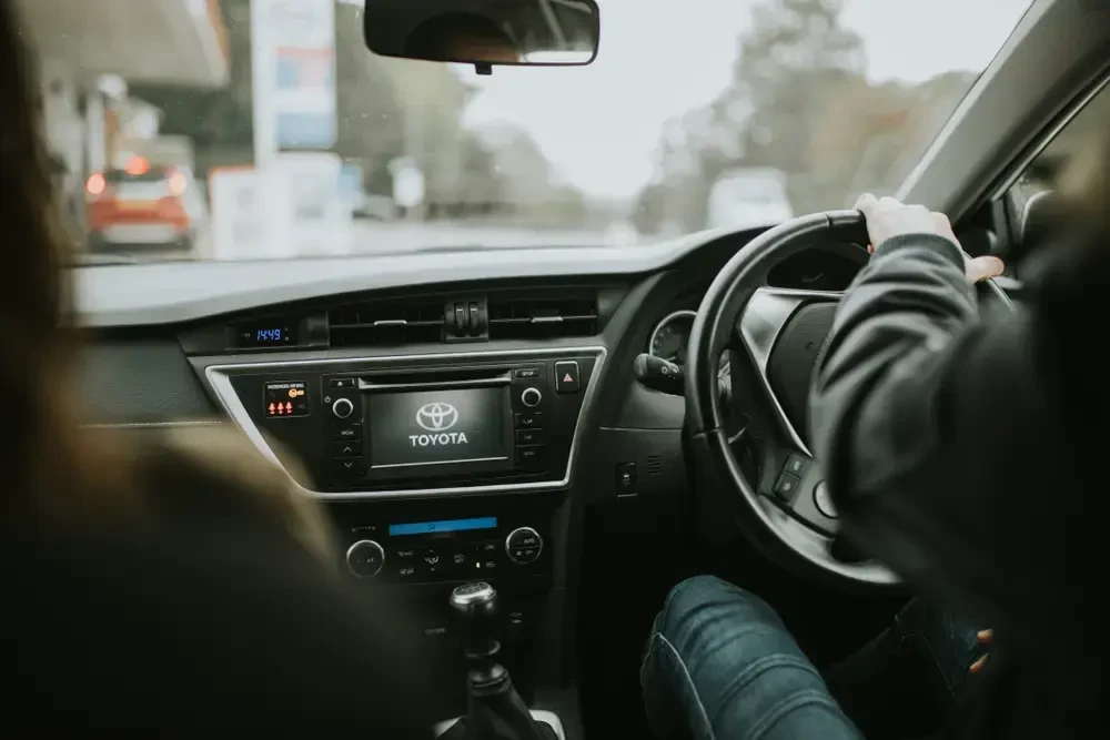 🚗🔥 Правый руль в России под запретом? Неудобная правда для китайских автопроизводителей. Интернет сн