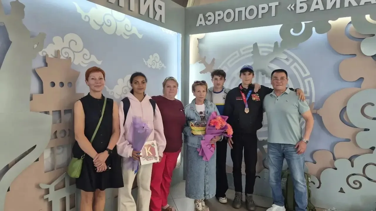 🔥 Денис Бирюков – бронзовый призёр первенства России

🥉 Легкоатлет из Бурятии Денис Бирюков завоев