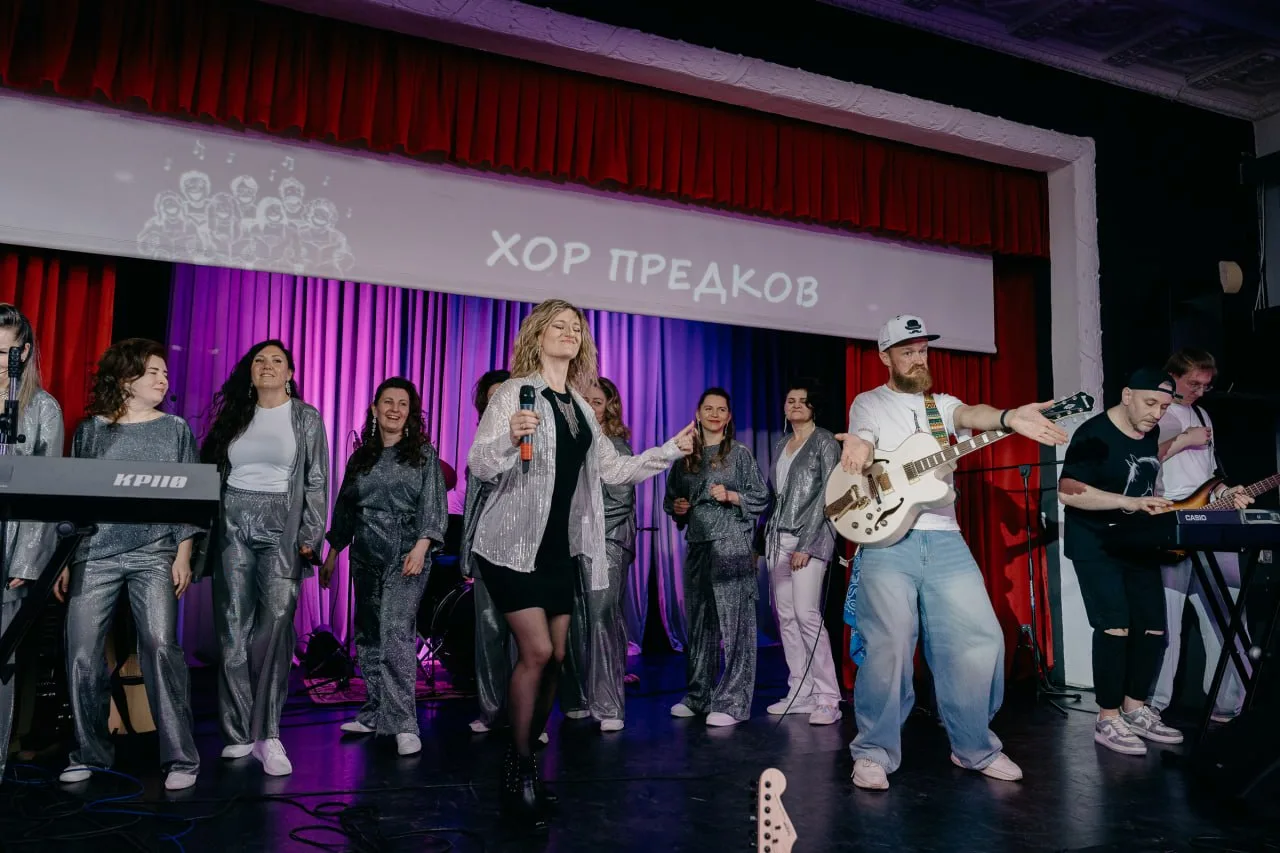 🎸 РОК, КОТОРЫЙ МЫ ЗАПОМНИМ   В минувшую пятницу Курчатовская школа буквально взорвалась звуком — у н