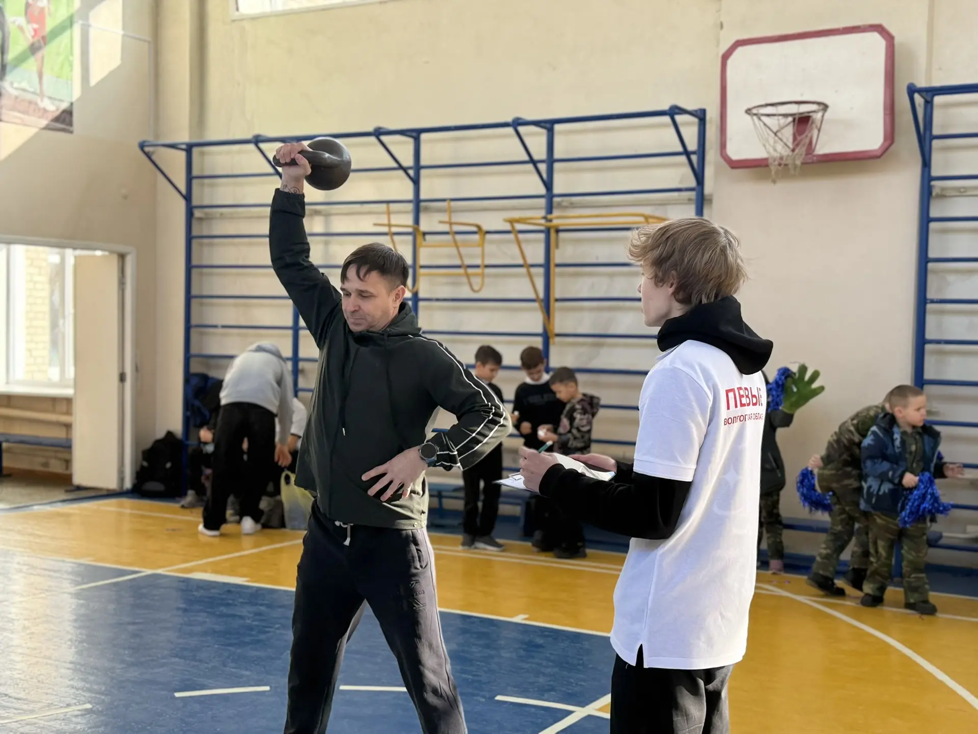 СЕМЕЙНЫЙ ВЫЗОВ В нашей школе состоялись спортивные соревнования  Семейный вызов в рамках проекта «Ма
