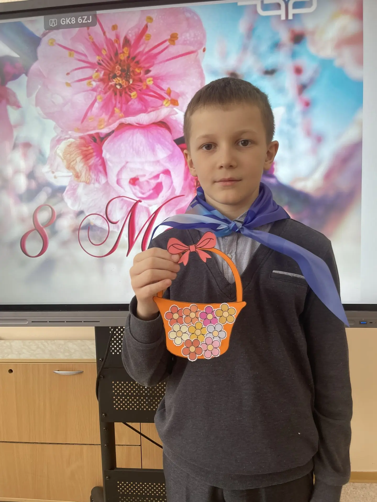 🎁« Подарок для мамы»🎁  Сегодня , Орлята России 3-х классов приняли участие в мастер классе «Подарок 