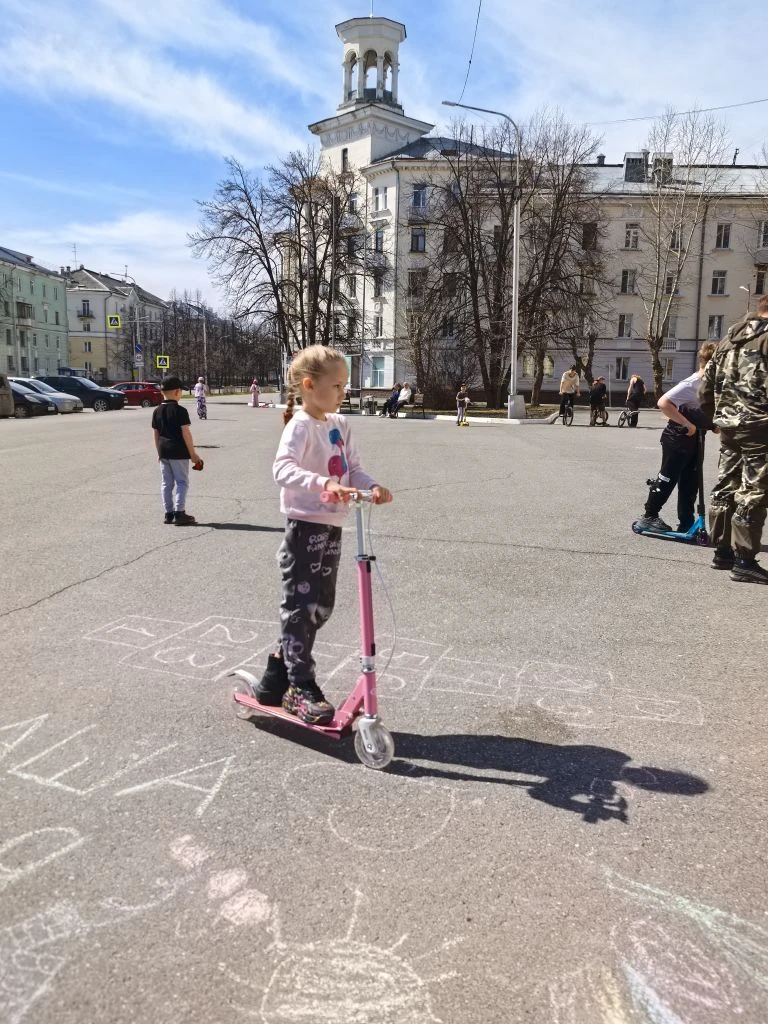 На улице, гляжу, потеплело. А у меня был грандиозный план: этим сезоном я буду экономно...