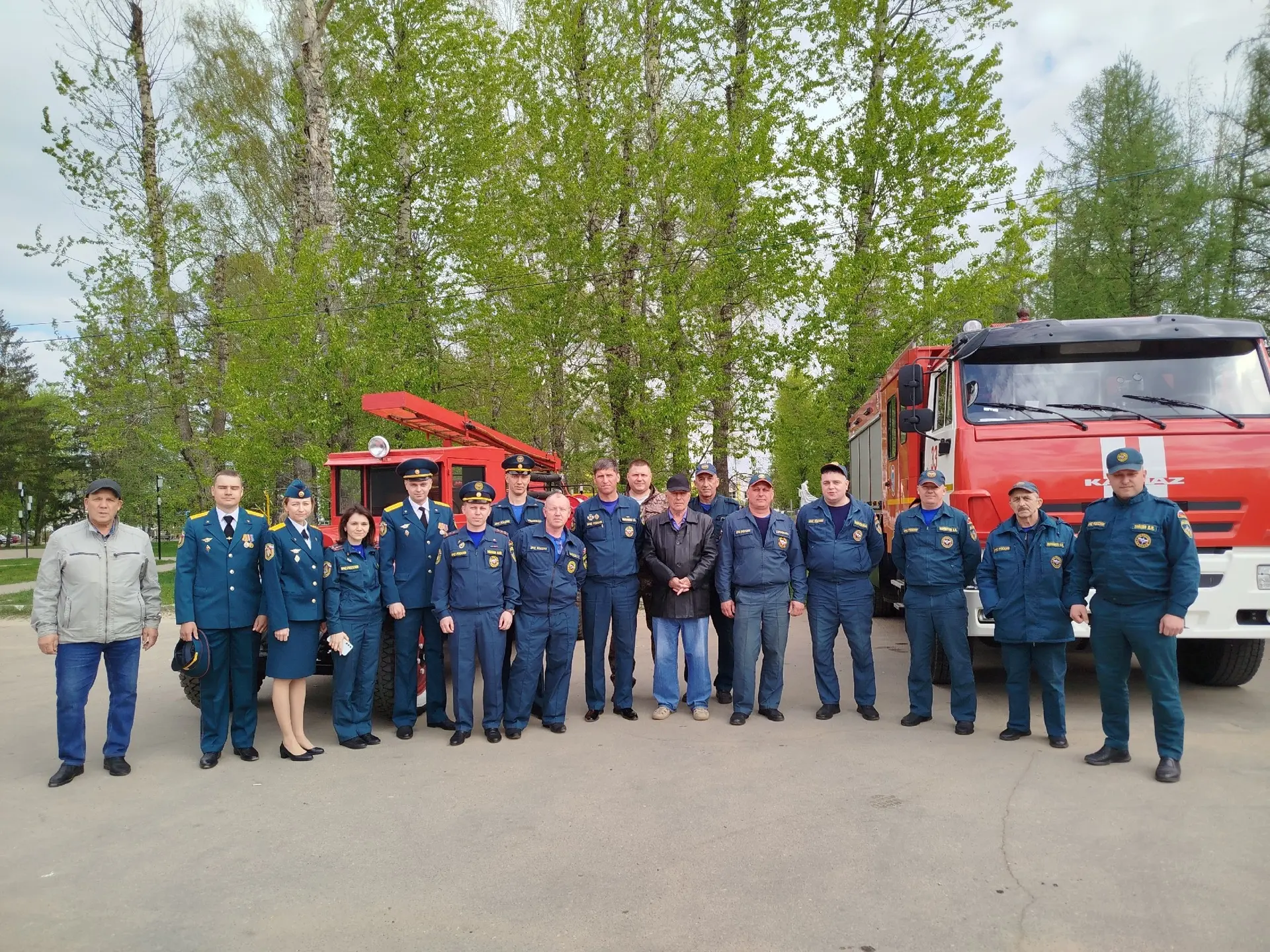 🚒🧑‍🚒 Дорогие наши пожарные г. Лысково!  🧯 С праздником вас — с Днём пожарной охраны!  Спасибо за то,