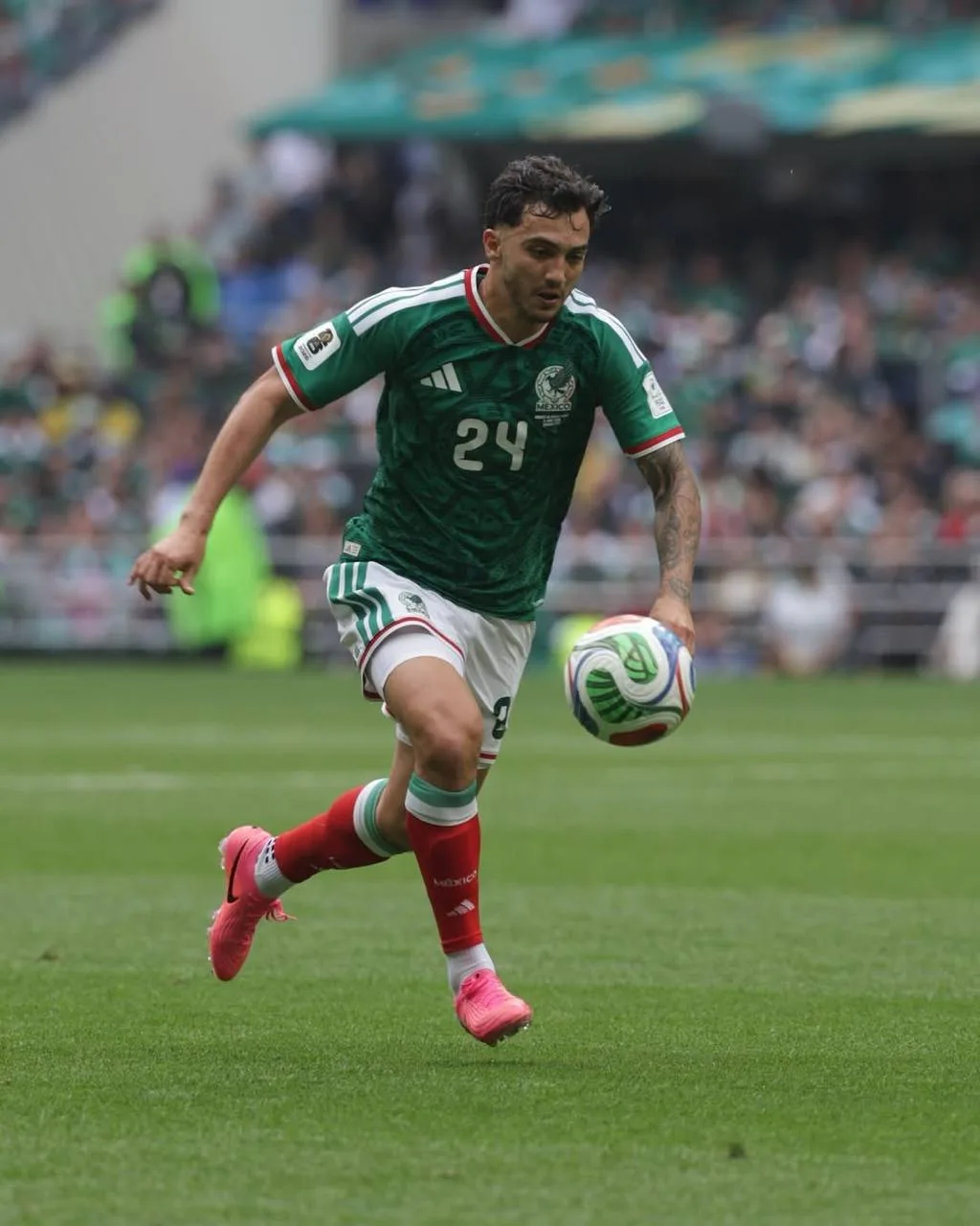 🇲🇽 Луис Чавес вместе со сборной Мексики стал первым участником плей-офф ЧМ-2026!

В матче второго 